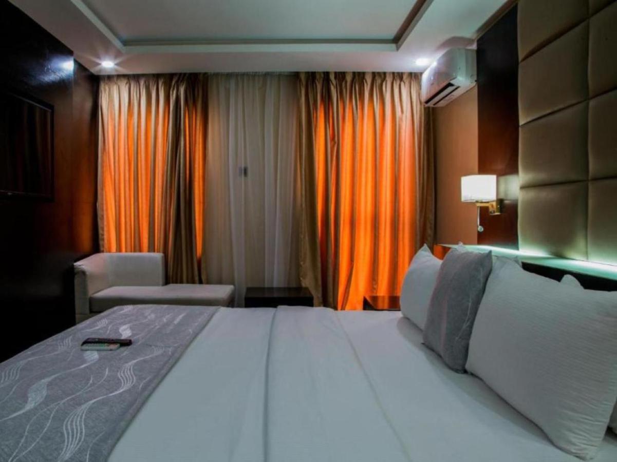 BON Hotel Nest Bodija Ibadan Bagian luar foto