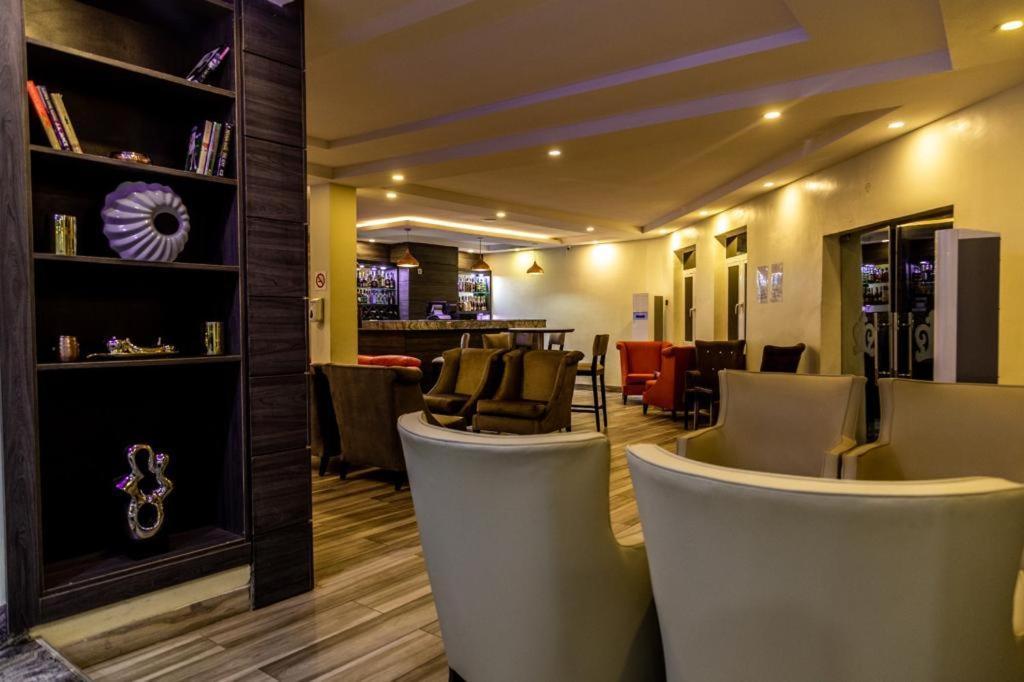 BON Hotel Nest Bodija Ibadan Bagian luar foto