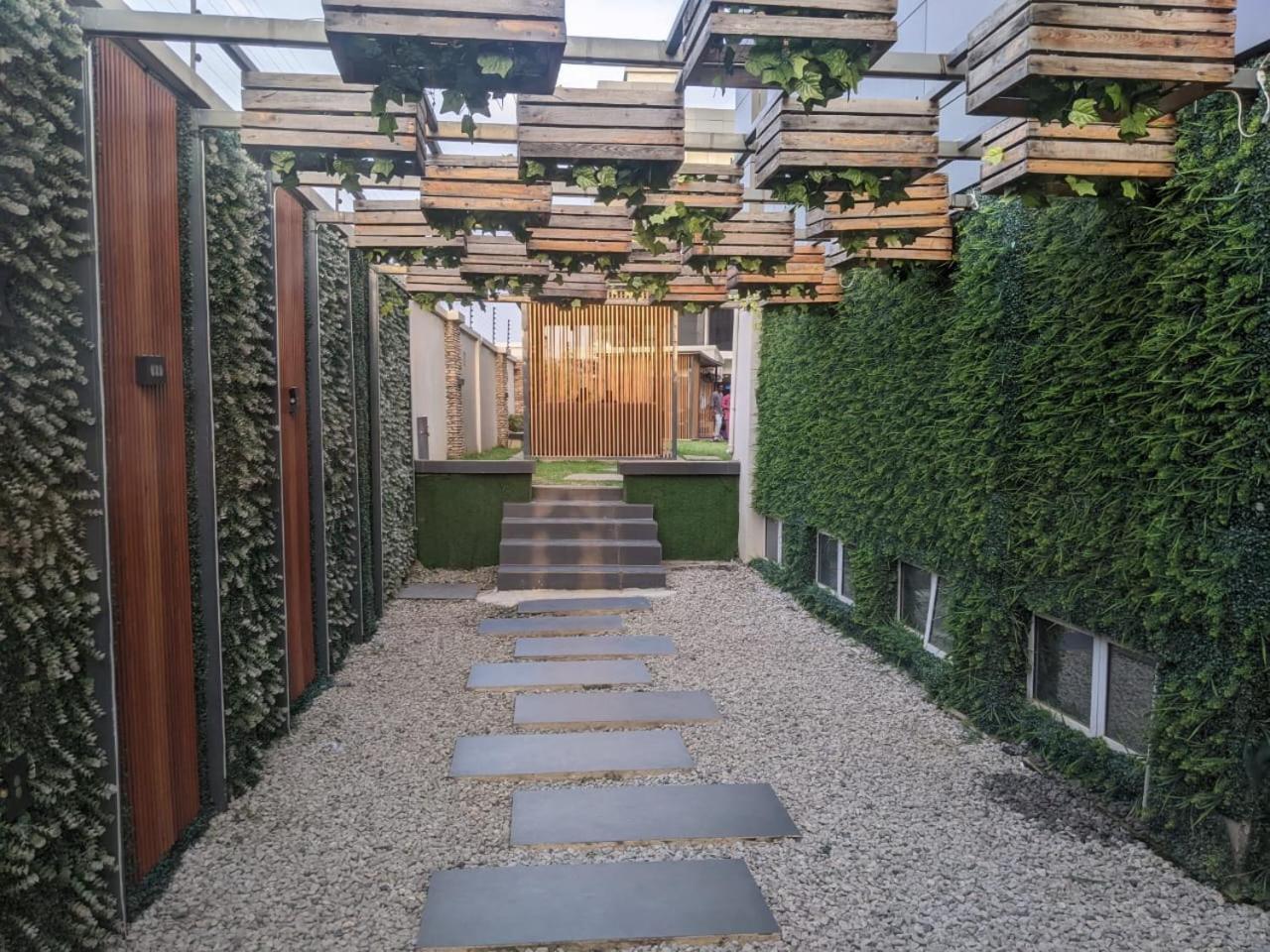 BON Hotel Nest Bodija Ibadan Bagian luar foto