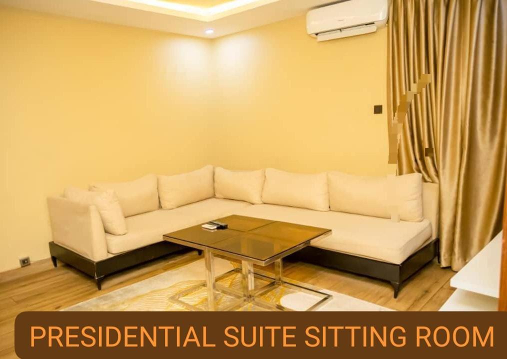 BON Hotel Nest Bodija Ibadan Bagian luar foto